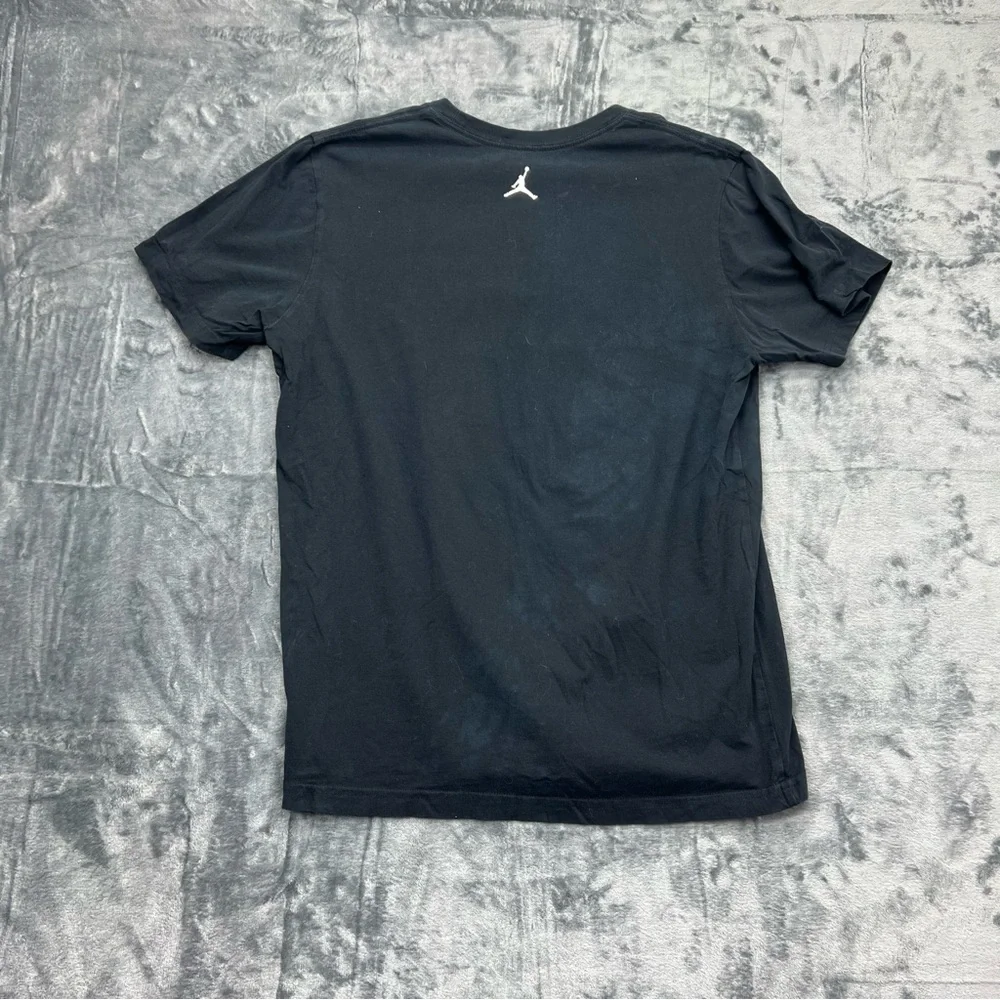 Jordan Raised Graphic T-Shirt Men's XL Black Cotton‎ Crew Neck Short Sleeve